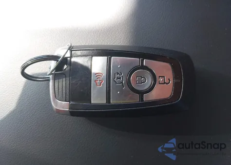 2021 Ford Mustang Mach-E Select z USA, uszkodzony, nr VIN 3FMTK1SSXMMA25269